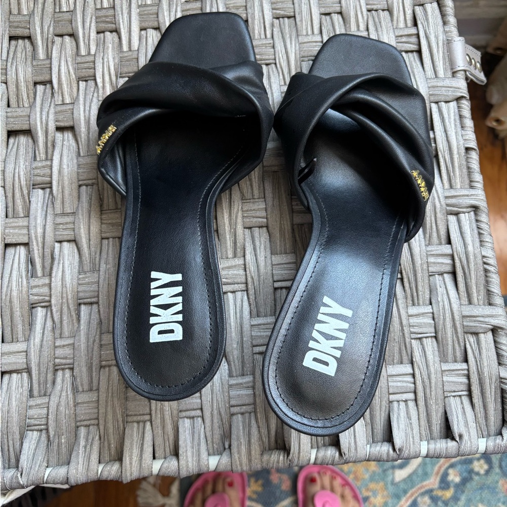 DKNY Jolaine Black Kitten Slide Sandals